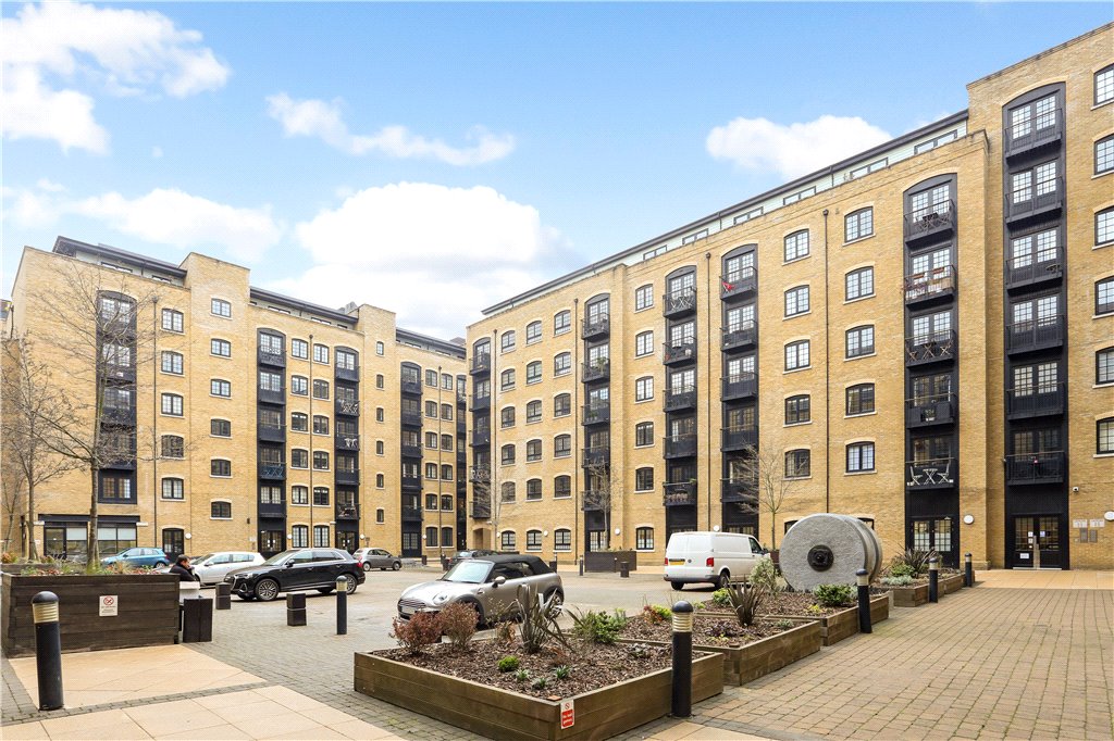 1 bed apartment for sale in Cayenne Court, London  - Property Image 14
