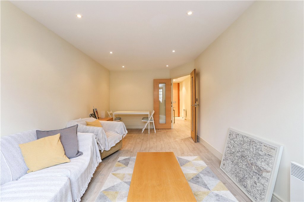 1 bed apartment for sale in Cayenne Court, London  - Property Image 9