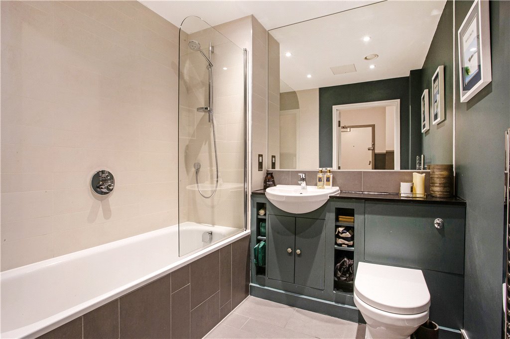 2 bed apartment for sale in Spa Road, London  - Property Image 17