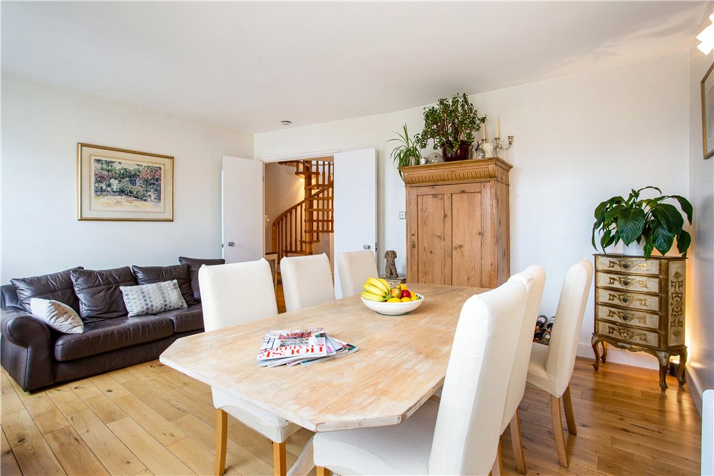2 bed apartment for sale in The Circle, Queen Elizabeth Street  - Property Image 17