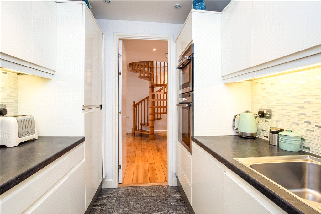 2 bed apartment for sale in The Circle, Queen Elizabeth Street  - Property Image 20