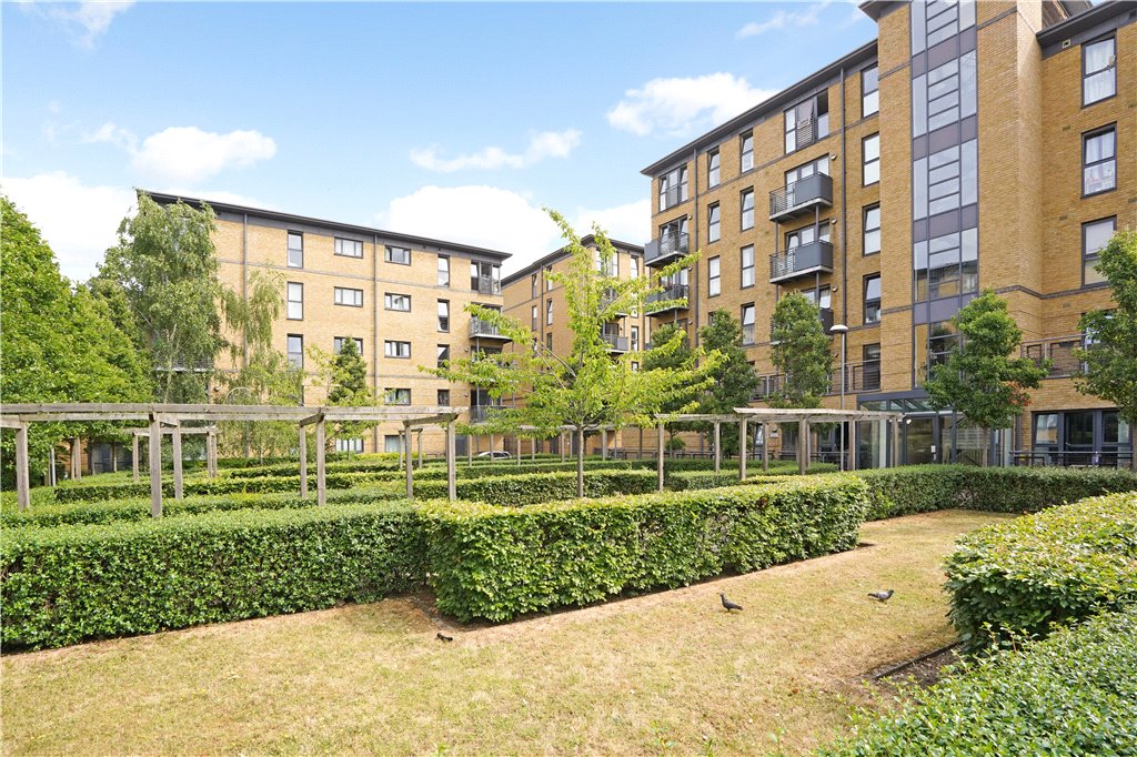2 bed apartment for sale in Sandover House, 124 Spa Road 16