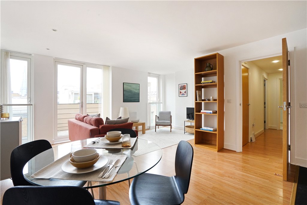 2 bed apartment for sale in East Lane, London  - Property Image 7