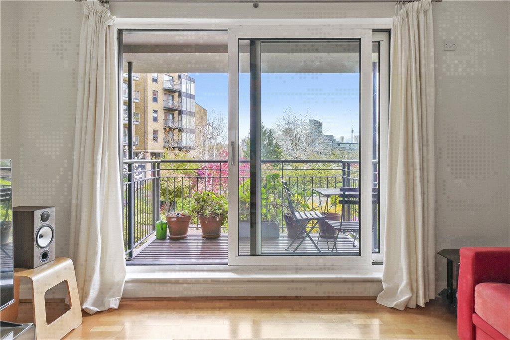 3 bed apartment for sale in Shad Thames, London  - Property Image 2