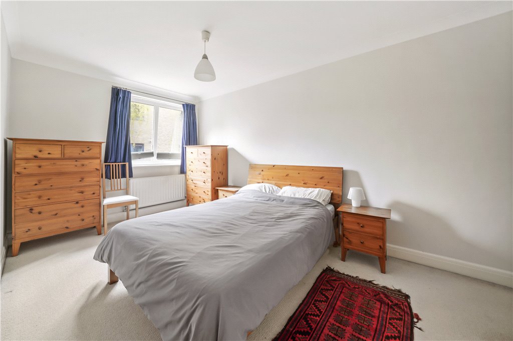 3 bed apartment for sale in Shad Thames, London  - Property Image 8