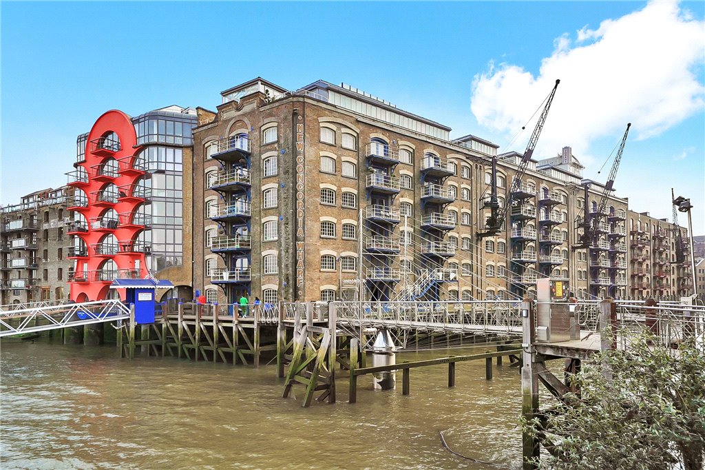 2 bed apartment for sale in New Concordia Wharf, Mill Street 3