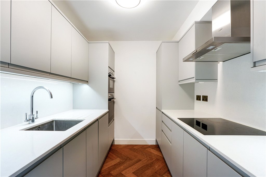 1 bed apartment for sale in Queen Elizabeth Street, London 3