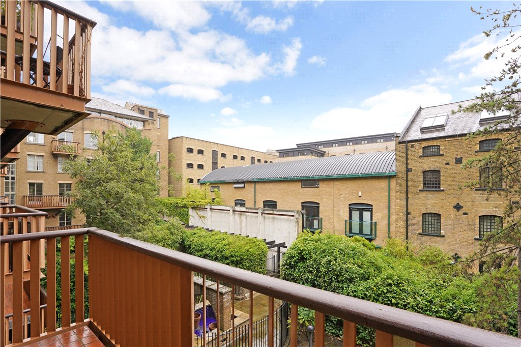 1 bed apartment for sale in Queen Elizabeth Street, London 7