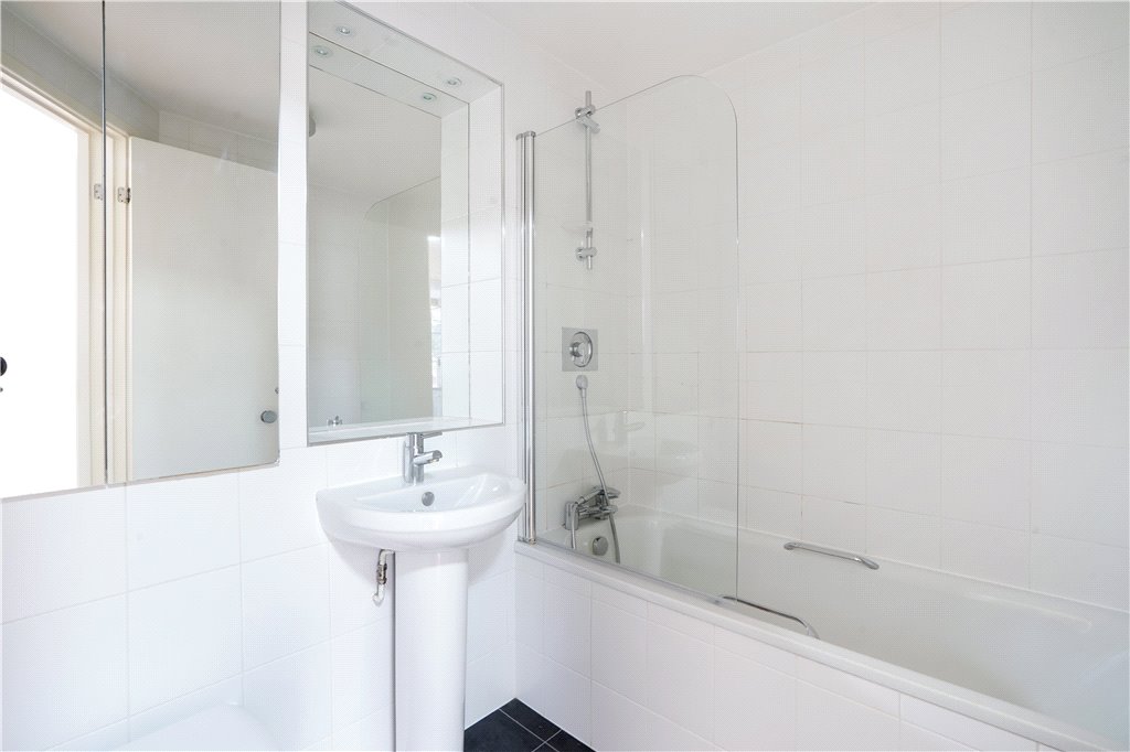 2 bed apartment for sale in Queen Elizabeth Street, London 16