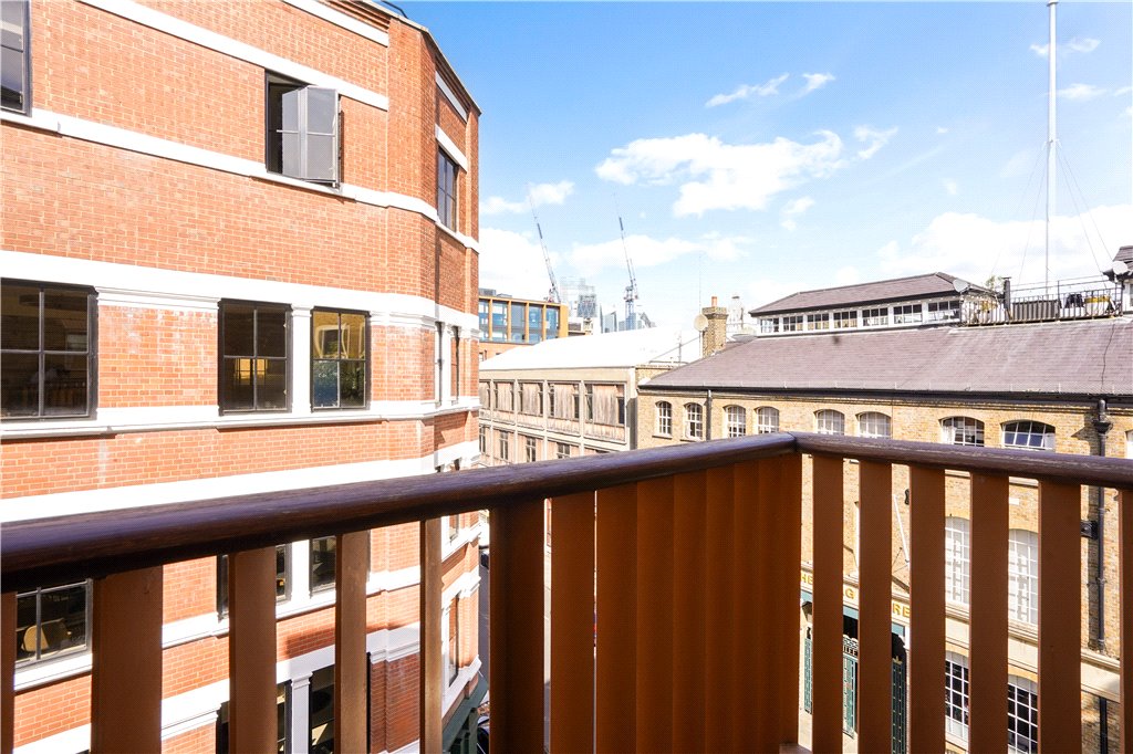 2 bed apartment for sale in Queen Elizabeth Street, London  - Property Image 12