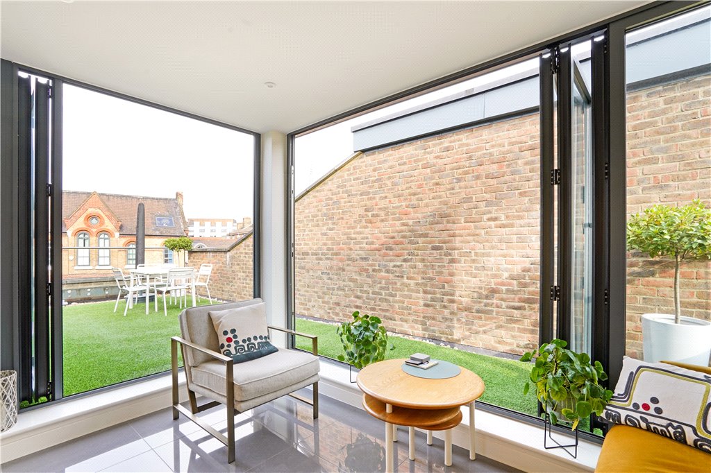 3 bed house for sale in Fendall Street, London - Property Image 1