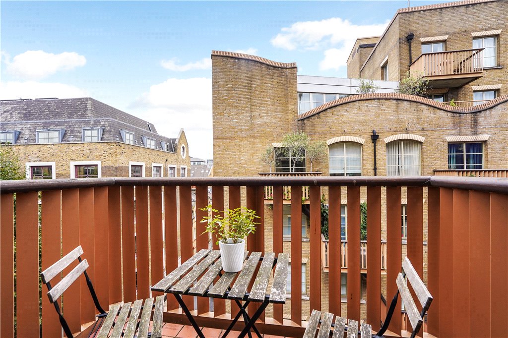 3 bed apartment for sale in Queen Elizabeth Street, London  - Property Image 18