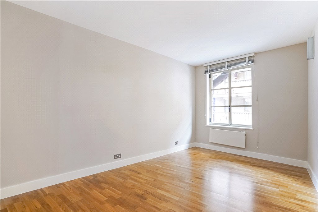2 bed apartment for sale in Queen Elizabeth Street, London 8