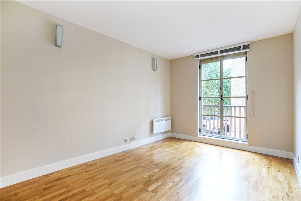 2 bed apartment for sale in Queen Elizabeth Street, London 10