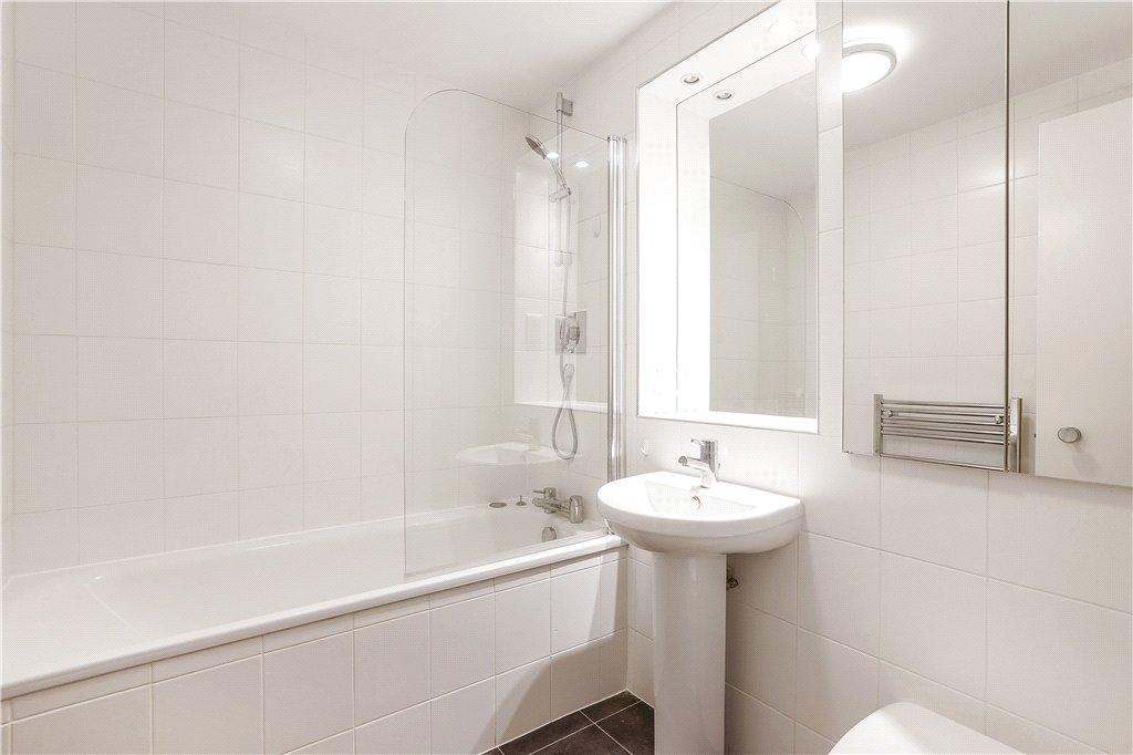 2 bed apartment for sale in Queen Elizabeth Street, London  - Property Image 14