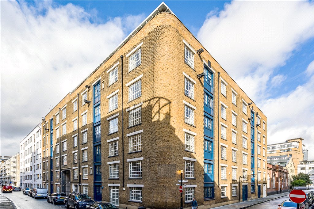 2 bed apartment for sale in Gainsford Street, London 4