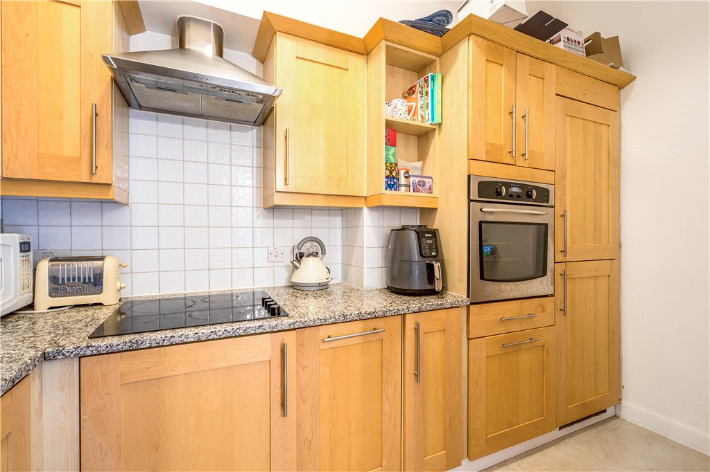 2 bed apartment for sale in Gainsford Street, London 5