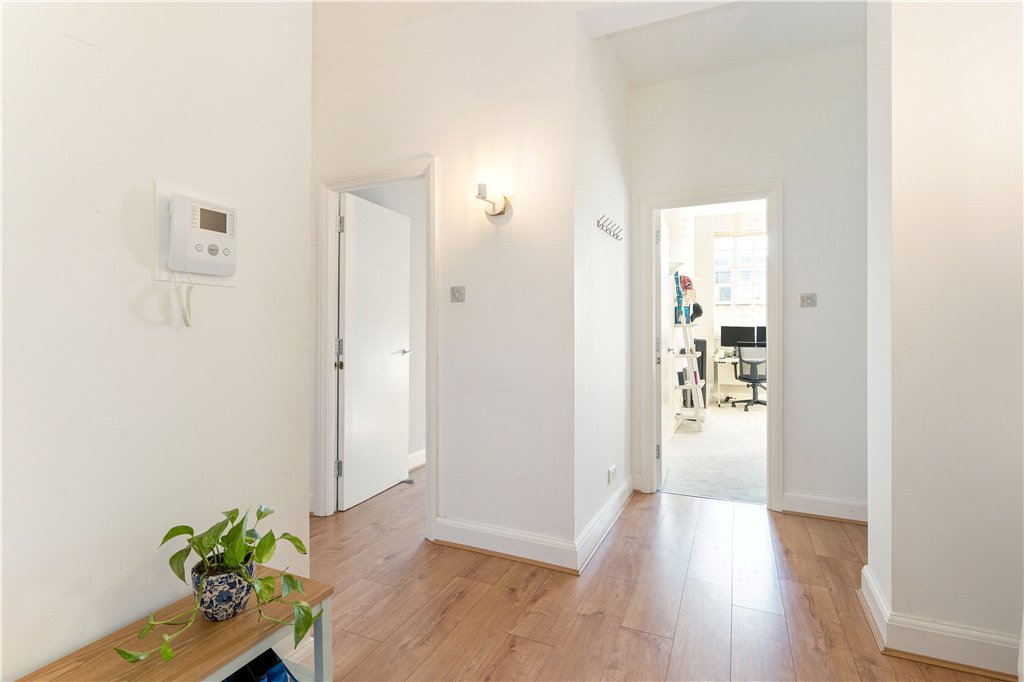 2 bed apartment for sale in Gainsford Street, London 2