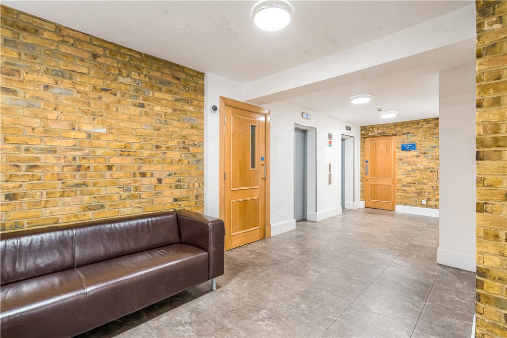 2 bed apartment for sale in Gainsford Street, London 14