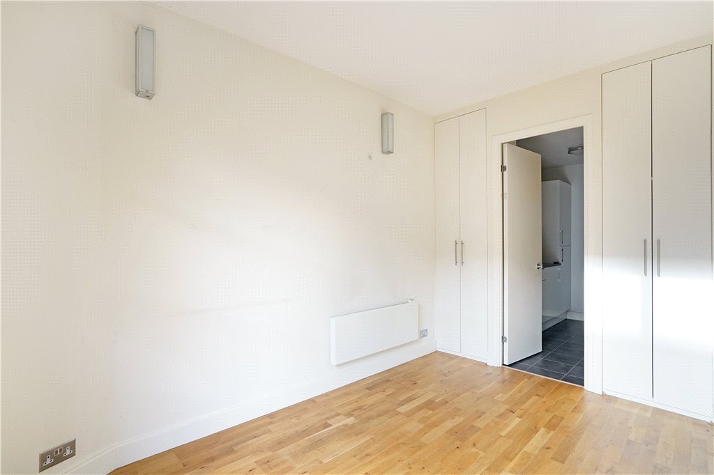 1 bed apartment for sale in Queen Elizabeth Street, London  - Property Image 16