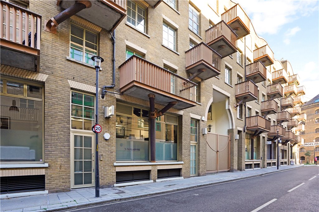 1 bed apartment for sale in Queen Elizabeth Street, London  - Property Image 18