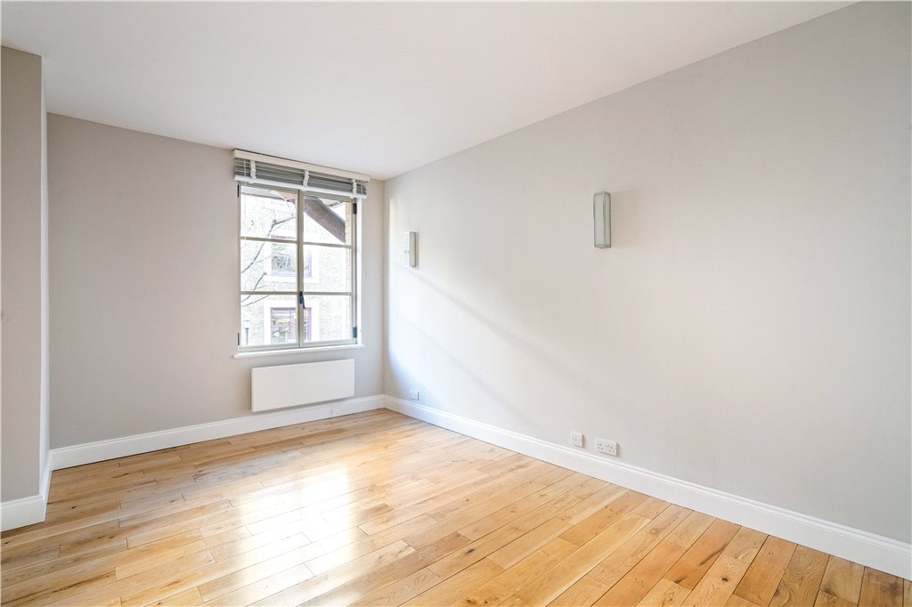 2 bed apartment for sale in Queen Elizabeth Street, London  - Property Image 5