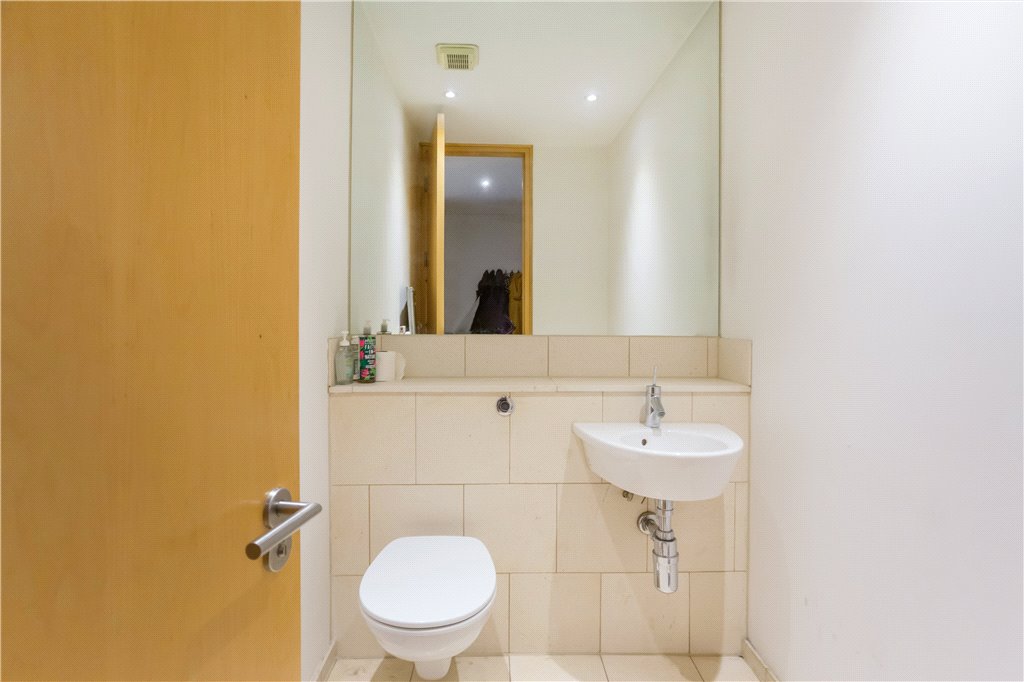 1 bed apartment for sale in Shad Thames, London  - Property Image 15