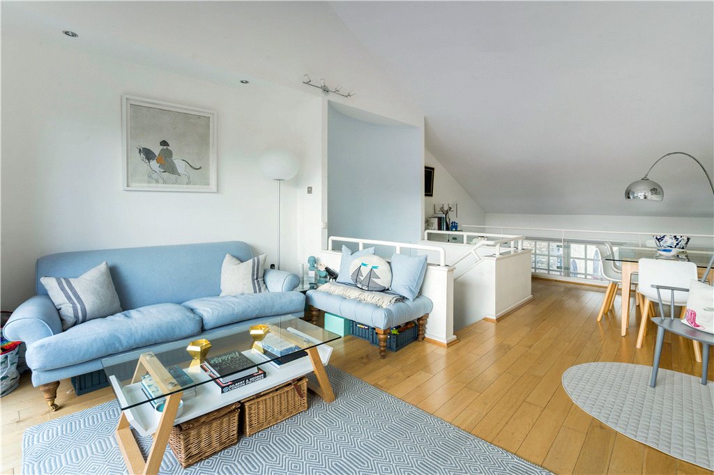 3 bed maisonette for sale in Gainsford Street, London  - Property Image 1