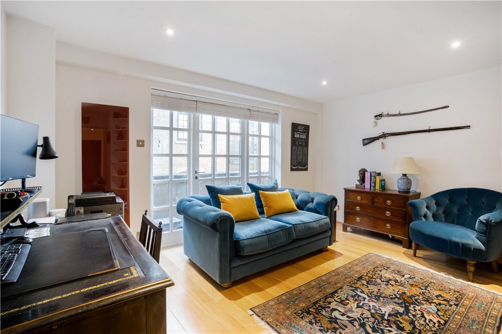 3 bed maisonette for sale in Gainsford Street, London  - Property Image 15