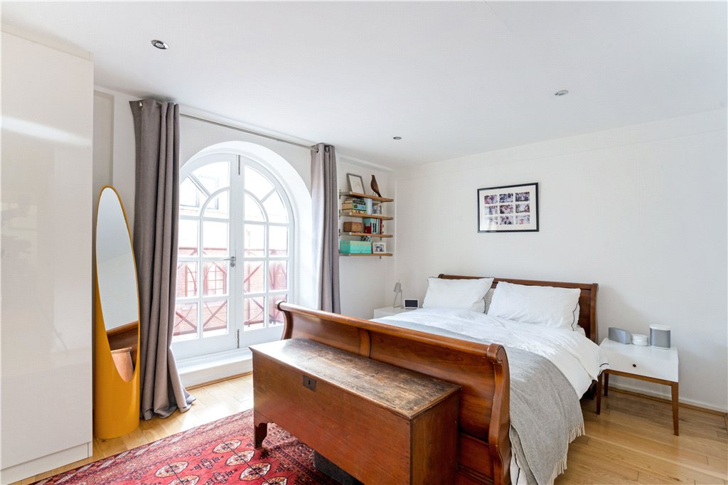 3 bed maisonette for sale in Gainsford Street, London  - Property Image 5
