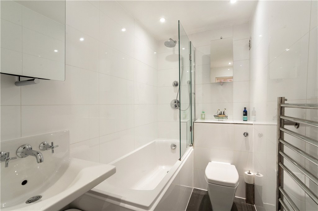3 bed maisonette for sale in Gainsford Street, London  - Property Image 14