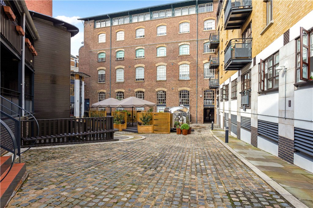 2 bed apartment for sale in Mill Street, London  - Property Image 6