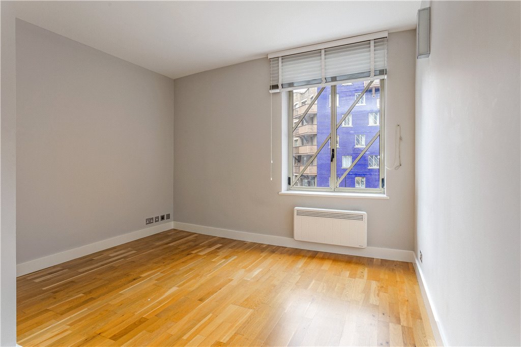 1 bed apartment for sale in Queen Elizabeth Street, London - Property Image 1