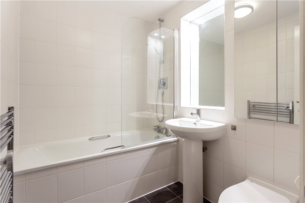 1 bed apartment for sale in Queen Elizabeth Street, London  - Property Image 9