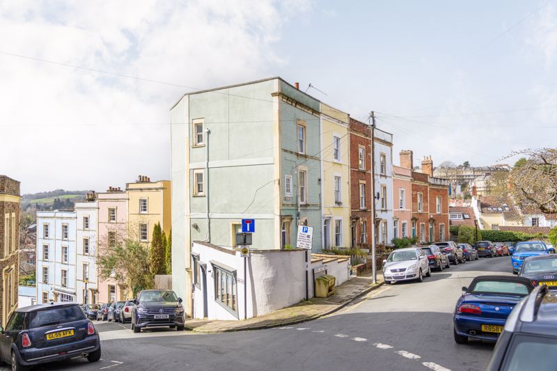 2 bed flat for sale in Ambra Vale West, Bristol  - Property Image 17