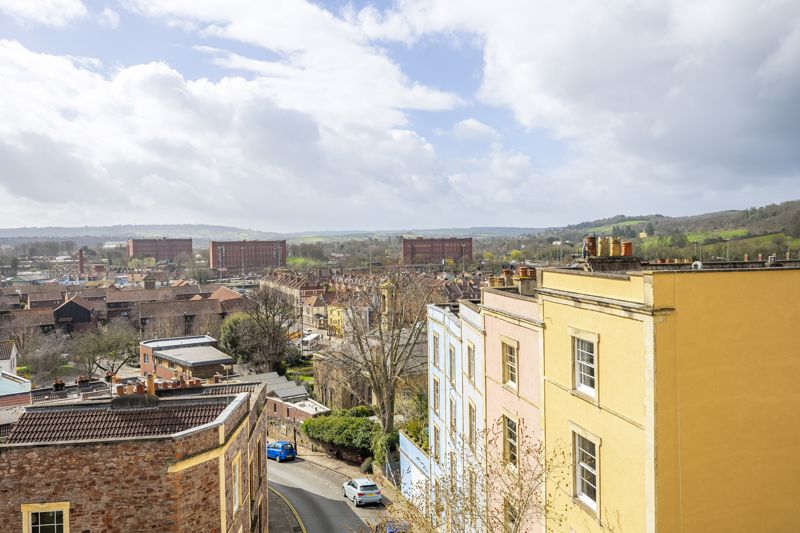 2 bed flat for sale in Ambra Vale West, Bristol  - Property Image 2