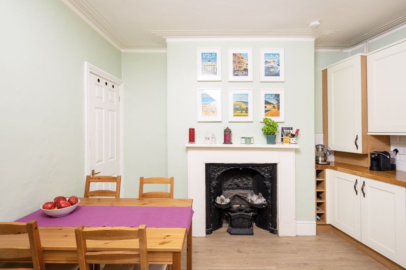 2 bed flat for sale in Ambra Vale West, Bristol  - Property Image 5