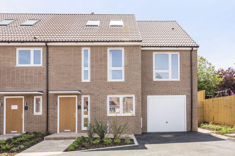 Semi-Detached Home. Winford’s Old Coach Station is a great opportunity to acquire a brand-new home in an exclusive mixed development of 11 properties comprising two, three and four bedroom homes in the heart of a very popular village.