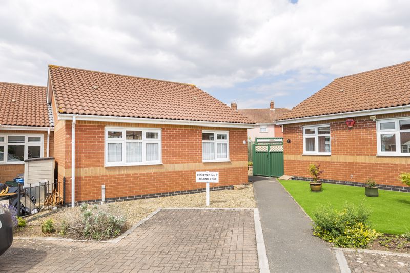 *** NO ONWARD CHAIN *** Occupying a tucked away courtyard position, this modern end of terrace retirement bungalow is available to the over 60's.