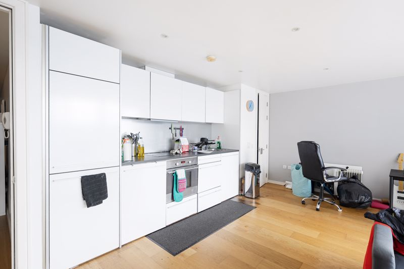 2 bed flat for sale in Skypark Road, Bristol  - Property Image 3