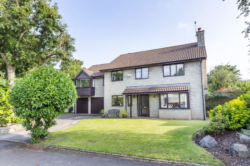 Well proportioned executive five bedroom detached family home located in a sought after cul-de-sac with double garage and off street parking.