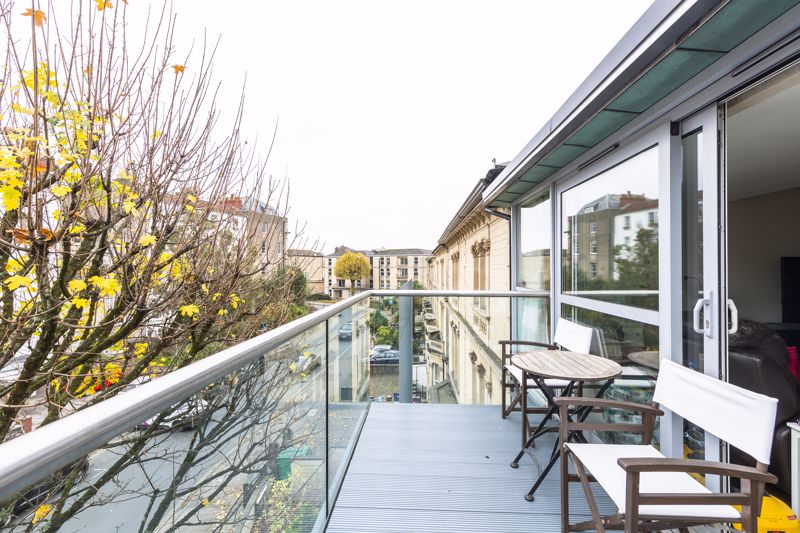 2 bed flat for sale in Merchants Road, Bristol  - Property Image 11