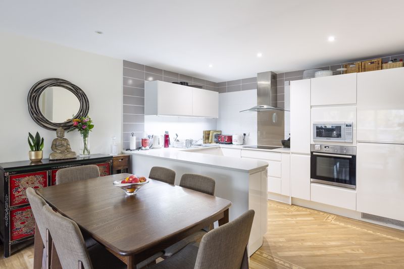 2 bed flat for sale in Merchants Road, Bristol  - Property Image 5