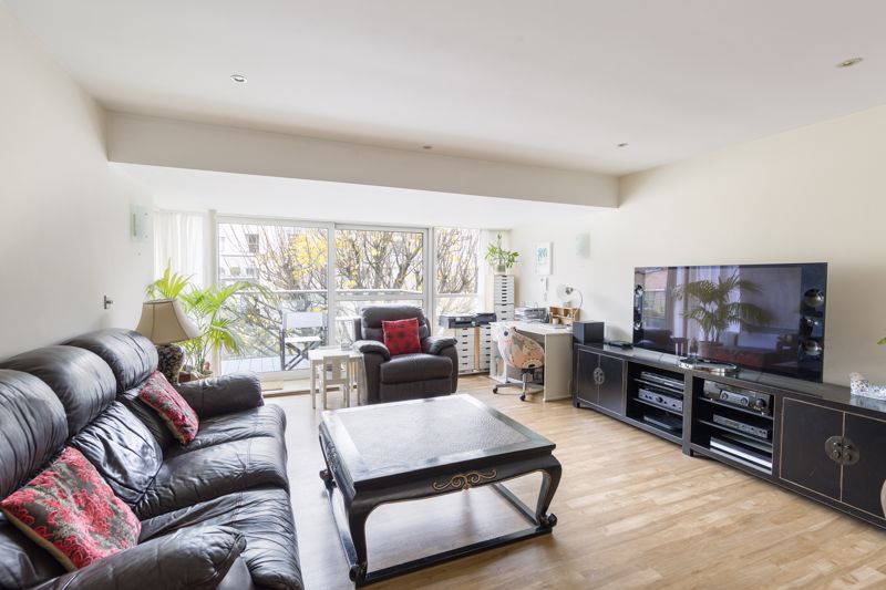 2 bed flat for sale in Merchants Road, Bristol  - Property Image 3