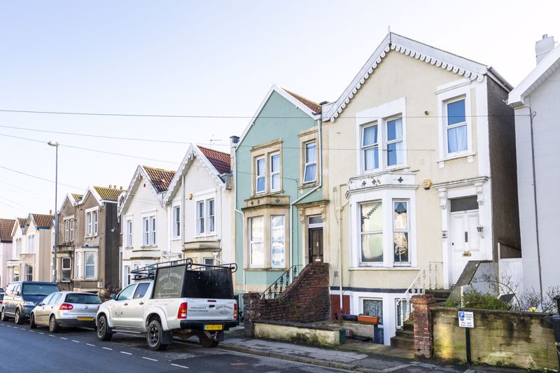 A beautifully presented lower ground floor apartment occupying a prime location in Southville - benefitting from it's own private entrance and low maintenance garden.