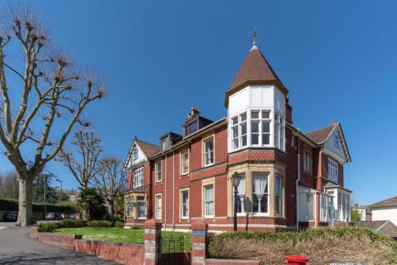 PRICE RANGE £425,000 - £450,000 The is a fine example of a well presented two double bedroom garden maisonette of over 900 sq. ft, set within an imposing Victorian period building with spacious accommodation and a superb private rear garden of circa 30ft x 24ft with gated access.Situated in a sought after and convenient location just a short stroll from Chandos Road while Cotham Park Gardens, Redland train station, Durdham Downs, Whiteladies Road & Gloucester Road all within easy reach. Further features include two double bedrooms, 15ft lounge, 15ft long kitchen, private access, shared garage space, plentiful storage and generous bathroom. 