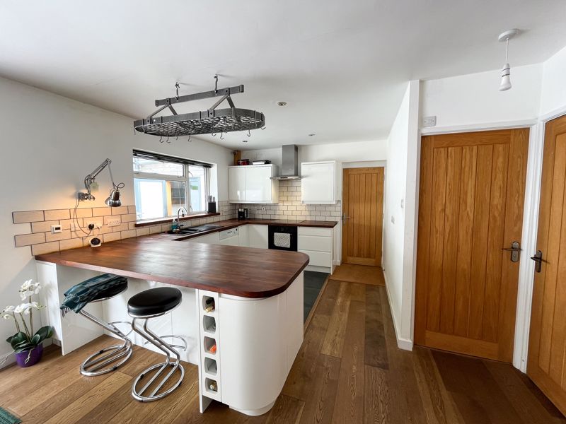 4 bed house for sale in Catley Grove, Bristol  - Property Image 3