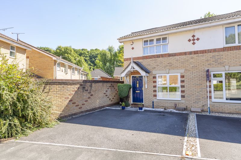 3 bed house for sale in Robertson Drive, Bristol  - Property Image 1