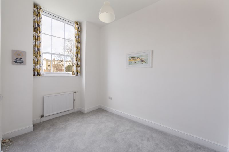 1 bed for sale in Eugenie House, Royal York Crescent  - Property Image 5