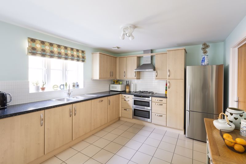 4 bed house for sale in Blackcurrant Drive, Bristol  - Property Image 6
